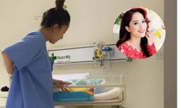 Khánh Thi ráng chịu đau từ vết mổ để được đứng dậy ôm con vào lòng