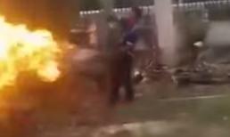 Rùng mình thanh niên 'chơi đùa' với bình gas