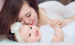 Con gái hot girl Mai Thỏ khoe vẻ đẹp trong veo tựa thiên thần