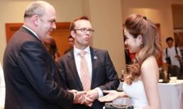 Thủy Top được đại sứ New Zealand hết lời khen ngợi