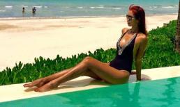 Hà Anh khoe đường cong tuyệt mỹ đi biển