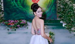 Á hậu Kim Duyên đẹp rạng ngời tham gia trình diễn thời trang từ thiện