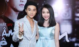 Sơn Tùng M-TP khoe ‘người yêu’ hot girl tại sự kiện