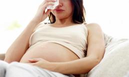 Nỗi lòng cô sinh viên trẻ phải bán con để trả nợ