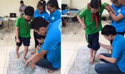 Hình ảnh học sinh đi chân trần qua thảm thủy tinh khiến dân mạng phẫn nộ