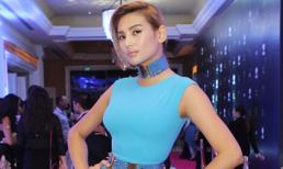 Võ Hoàng Yến kín đáo vẫn đầy cuốn hút trên sàn catwalk