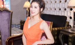 Á hậu Tú Anh rạng rỡ với đầm đuôi cá