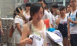 Mẹ mặc áo lót đội mưa ra đường tìm con gái bị máu trắng