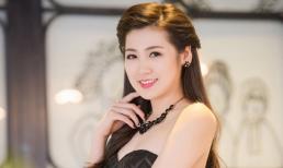 Á hậu Tú Anh khoe làn da trắng ngần với váy cúp ngực