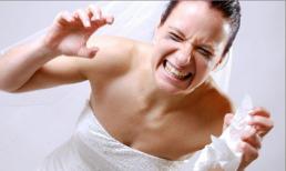 Váy cưới bị chồng cắt nát và đêm tân hôn trong bệnh viện