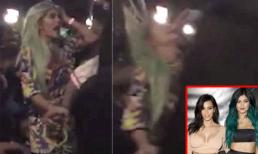 Em gái 'siêu vòng 3' Kim bị tấn công 'không thương tiếc'