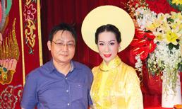 Chồng Trịnh Kim Chi tất bật phụ vợ cúng Tổ