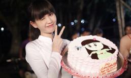 Ngọc Trinh tổ chức sinh nhật giản dị ngay tại phim trường