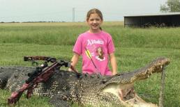 Bé gái 10 tuổi giết chết con cá sấu dài gần 4 mét