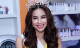 Phạm Hương rạng rỡ như 'Nữ thần' đi tư vấn chăm sóc da