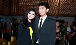 Mẹ chồng Hà Tăng được cậu út ‘tháp tùng’ đi xem thời trang