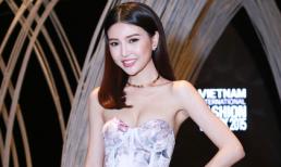 Ngọc Duyên diện váy hoa khoe vai trần gợi cảm