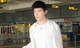 Nathan Lee như ‘bạch mã hoàng tử’ ở sân bay