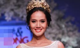 Quanh Đi làm vedette đài các với áo cưới 