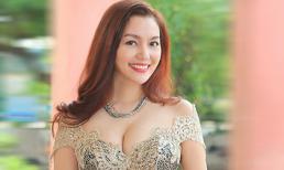 Ngọc Anh 'o bế' vòng một với váy bó sát