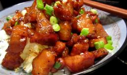 Cách rang thịt ba chỉ cháy cạnh ngon ngất ngây