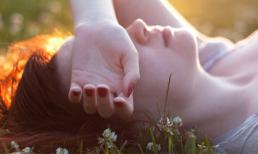 Chồng đẩy vợ ngã sảy thai để bảo vệ nhân tình