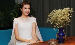 Á Hậu Hoàn vũ Việt Nam 2015 Lệ Hằng đẹp rạng rỡ trong tiệc tri ân 