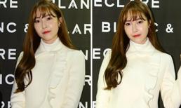 Jessica lộ mặt căng bóng, cứng đơ tại sự kiện