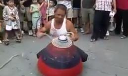 Video: Thánh xoay cù đã xuất hiện