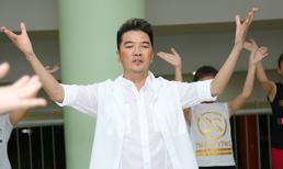 Đàm Vĩnh Hưng như ‘bạch mã’ trên sàn tập