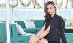 Miranda Kerr khoe chân thon dáng gọn với váy đen bó sát