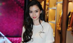 Angela Baby mặc giản dị vẫn đẹp nổi bật