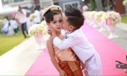 Bố mẹ chi tiền tỷ tổ chức đám cưới cho cặp sinh đôi 3 tuổi