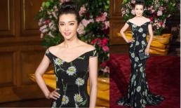 Lý Băng Băng 'đốt mắt' người nhìn với đầm hở vai quyến rũ