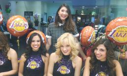 Ngọc Quyên rạng rỡ lộ diện sau khi đăng ảnh giấy ly hôn