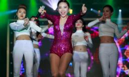 Tóc Tiên nóng bỏng khuấy động sân khấu thủ đô