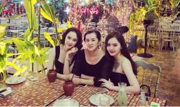 Ba mẹ con Angela Phương Trinh 'ton sur ton' đi ăn tối