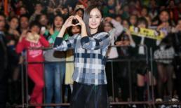 Dương Mịch nhí nhảnh xinh tươi trước 'rừng fan'