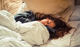 Đêm tân hôn đáng nhớ của cô gái 'nhắm mắt đưa chân' lấy chồng già