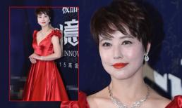 U50 Châu Hải My đẹp tươi trẻ lấn át đàn em trên thảm đỏ