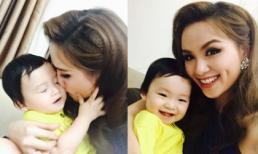 Những khoảnh khắc ngọt ngào, lay động của mẹ con Diễm Hương