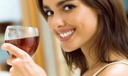 Tác hại của rượu đối với da ra sao?