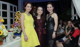 Đông đảo nghệ sĩ, người mẫu đến mừng sinh nhật của nhà thiết kế Oanh Phan