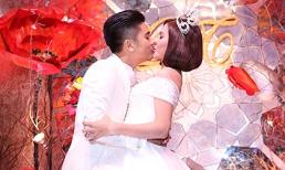 Chồng đại gia hôn Vân Trang đắm đuối trong lễ cưới