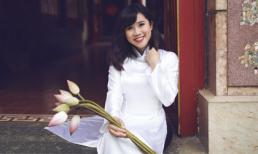 Người mẫu Bảo Khanh đẹp tinh khôi viếng chùa đầu năm