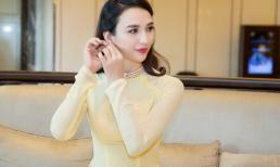 Hoa hậu Ngọc Diễm diện trang sức trăm triệu đi làm MC