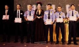 'Nữ hoàng ngành bảo vệ' Bùi Thị Hà tổ chức tiệc tất niên hoành tráng cho 1.500 nhân viên