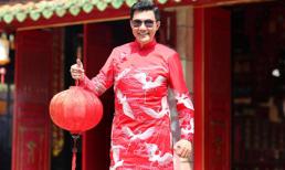Lê Dũng lịch lãm với sắc đỏ của áo dài chúc Tết