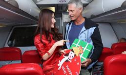 Diễm My 9x đột kích gây 'náo loạn' trên máy bay