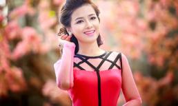 Dương Hoàng Yến diện áo dài rực rỡ đi du xuân